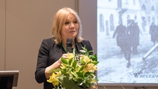 prof. Elbieta Mczyska