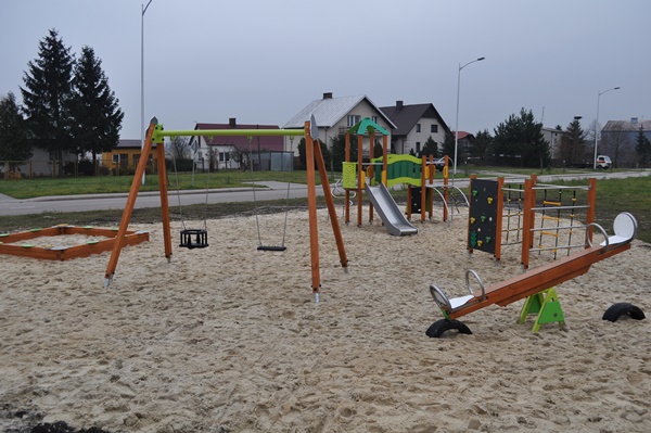 Nowe place zabaw we Włodawie